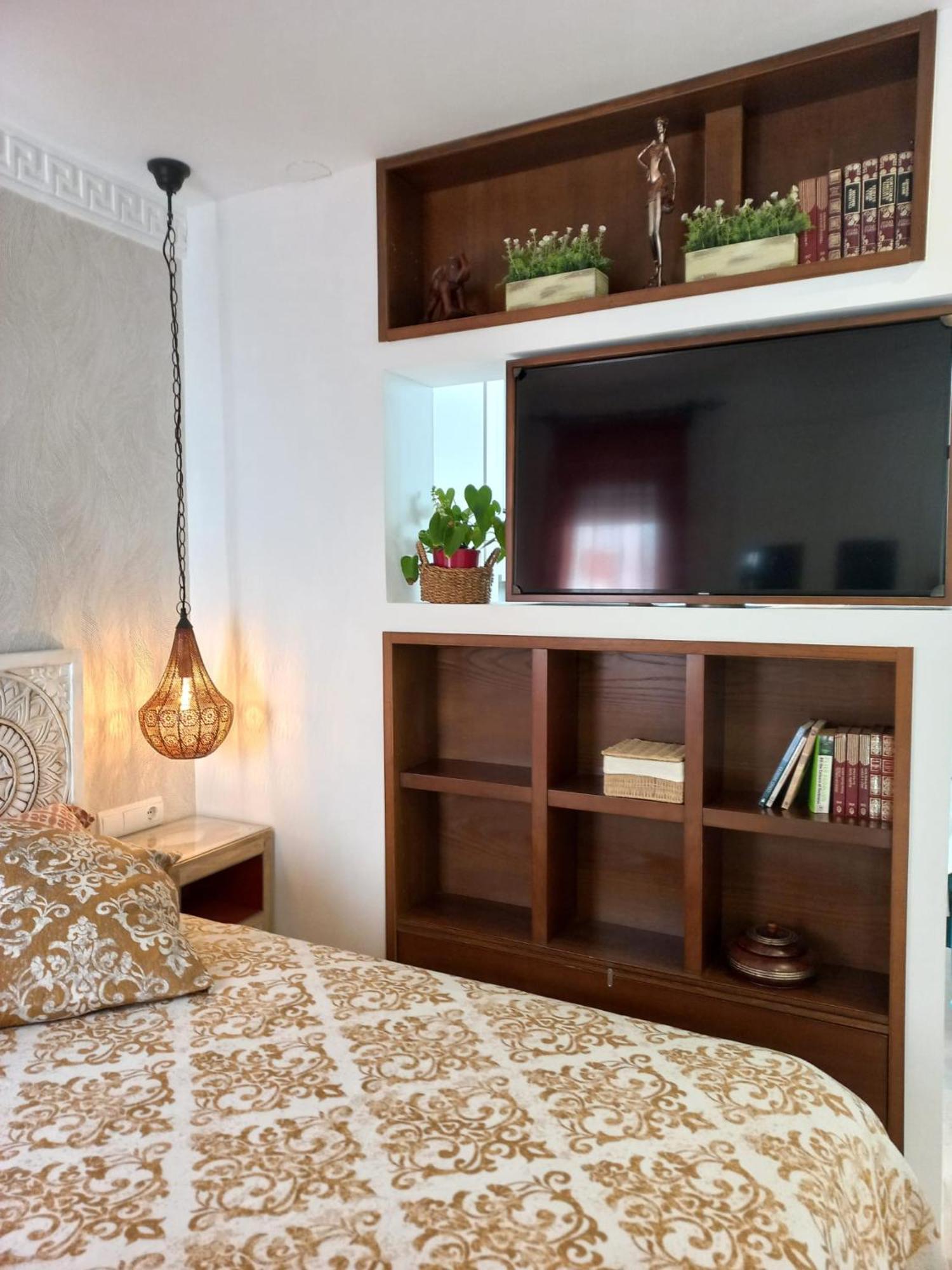 Atico Exclusivo En El Centro De Granada Apartment Luaran gambar